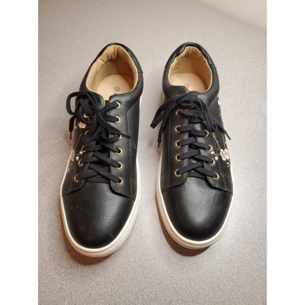 Aloha Island Floral Embroidered Sneakers Womens 10 Low Top Lace Up Black White